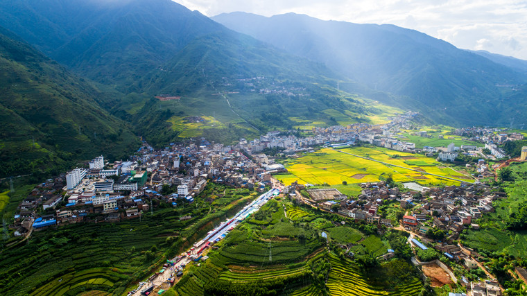 集镇全貌 集镇全貌